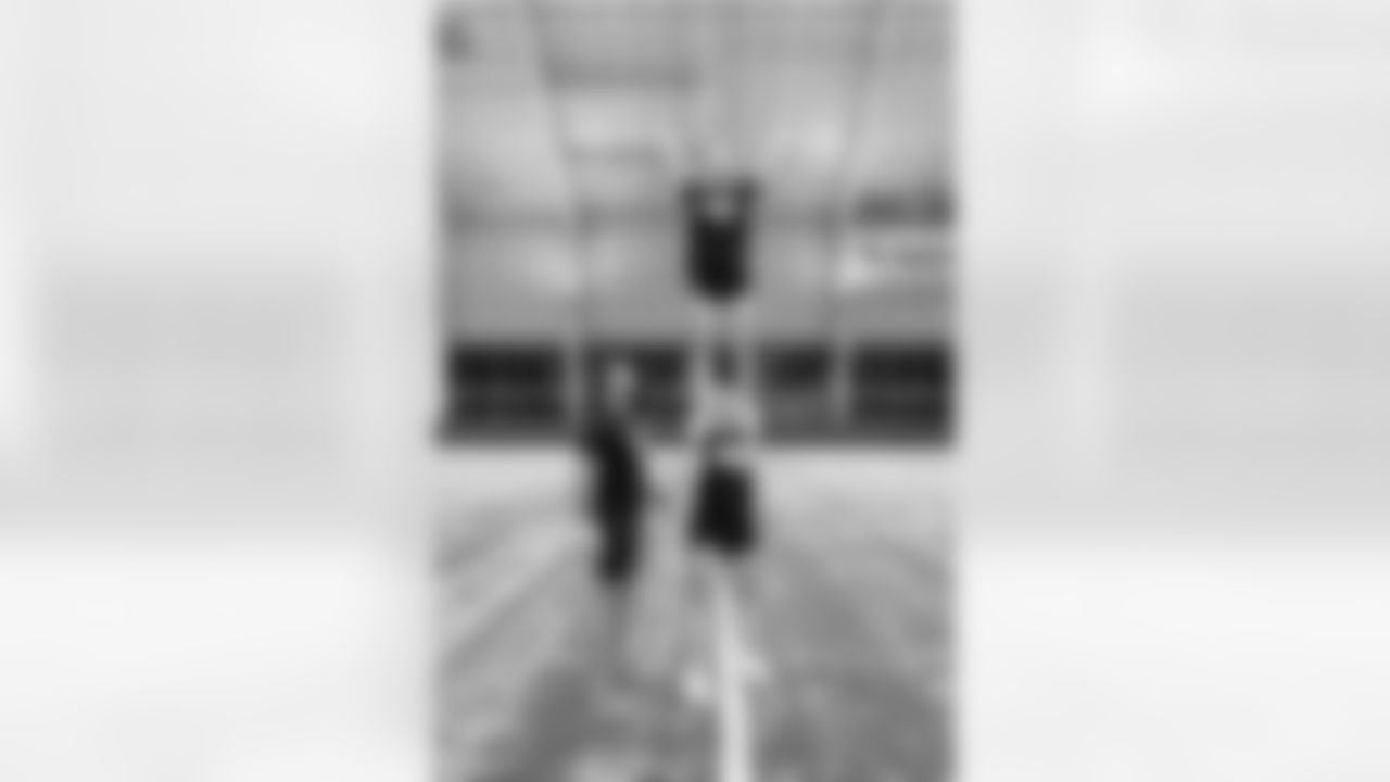 TAMPA, FL - December 04, 2025 - Tampa Bay Buccaneers Cheerleaders field rehearsal at AdventHealth Training Center. Photo By Tori Richman/Tampa Bay Buccaneers