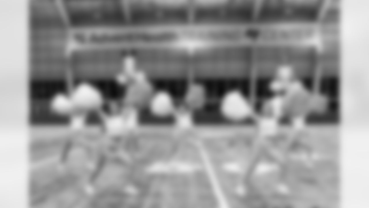 TAMPA, FL - December 09, 2025 - Tampa Bay Buccaneers Cheerleaders during Field Rehearsal at AdventHealth Training Center. Photo By Tori Richman/Tampa Bay Buccaneers