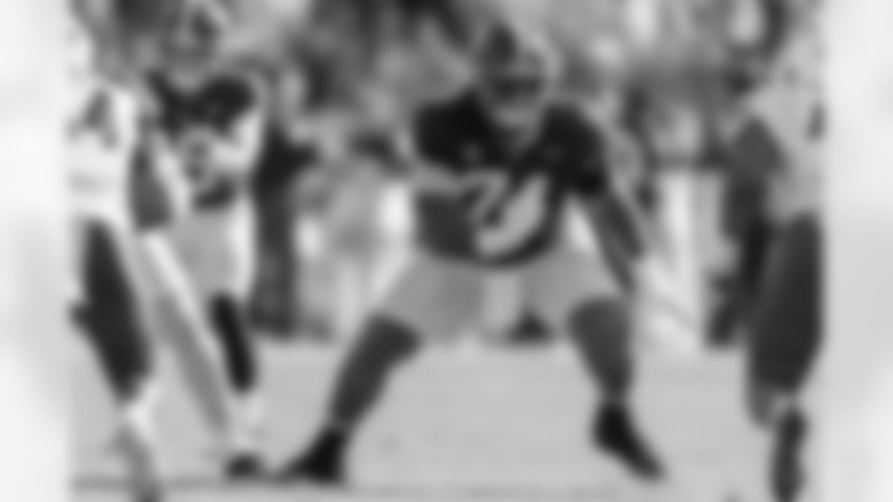 Alabama offensive lineman Kadyn Proctor (74) blocks against Eastern Illinois during the first half of an NCAA college football game, Saturday, Nov. 22, 2025, in Tuscaloosa, Ala. (AP Photo/Vasha Hunt)