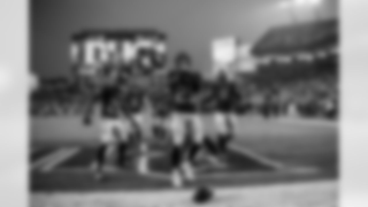 TAMPA, FL - January 03, 2026 - The Carolina Panthers and Tampa Bay Buccaneers play a regular season game at Raymond James Stadium. The Bucs won the game, 16-14. Photo By Tori Richman/Tampa Bay Buccaneers