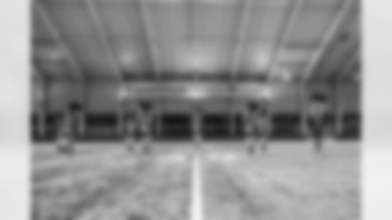 TAMPA, FL - January 02, 2026 - Tampa Bay Buccaneers Cheerleaders field rehearsal at AdventHealth Training Center. Photo By Tori Richman/Tampa Bay Buccaneers