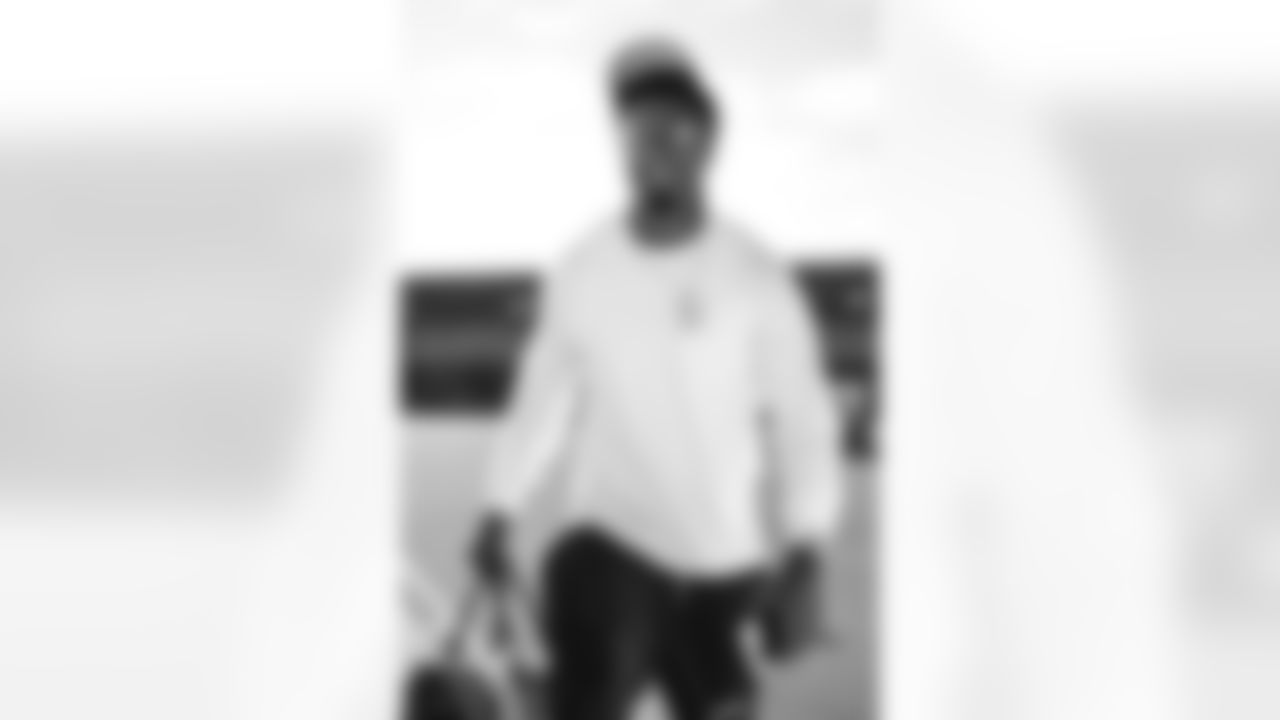 TAMPA, FL - November 22, 2025 - Running Back Rachaad White #1 of the Tampa Bay Buccaneers departs before the game against the Los Angeles Rams. Photo By Tori Richman/Tampa Bay Buccaneers