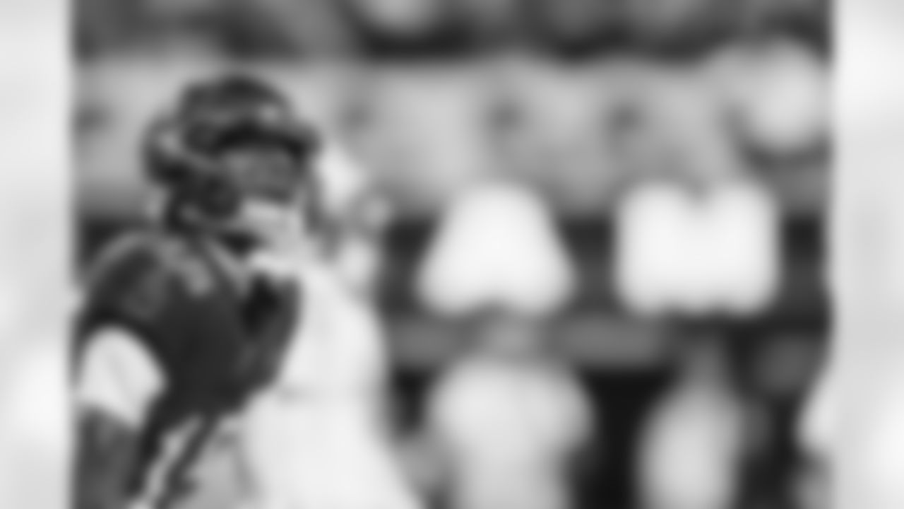 INGLEWOOD, CA - November 23, 2025 - Wide Receiver Tez Johnson #15 of the Tampa Bay Buccaneers during the game between the Tampa Bay Buccaneers and Los Angeles Rams. The Bucs lost the game, 34-7. Photo By Tori Richman/Tampa Bay Buccaneers