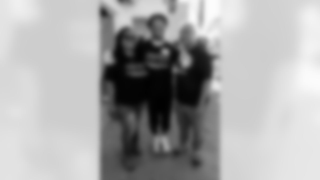 TAMPA, FL - November 18, 2025 - Cornerback Jacob Parrish #25 of the Tampa Bay Buccaneers during a home build with Habitat for Humanity of Tampa Bay Hillsborough. Photo By Doug DeFelice/Tampa Bay Buccaneers