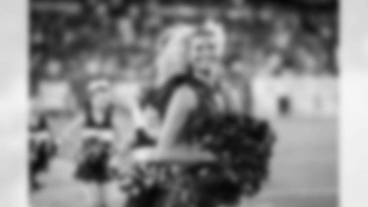 TAMPA, FL - August 23, 2025 - Tampa Bay Buccaneers Cheerleaders and Jr. Cheer Halftime performance during the preseason game between the Buffalo Bills and Tampa Bay Buccaneers. The Bucs lost the game, 23-19. Photo By Tori Richman/Tampa Bay Buccaneers