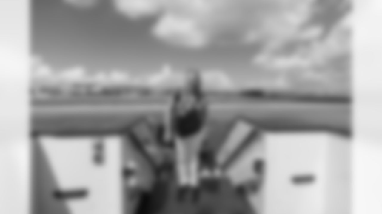 ATLANTA, GA - September 06, 2025 - Luxury Suite Excursion departs for the game between the Tampa Bay Buccaneers and Atlanta Falcons. The Bucs won the game, 23-20. Photo By Doug DeFelice/Tampa Bay Buccaneers