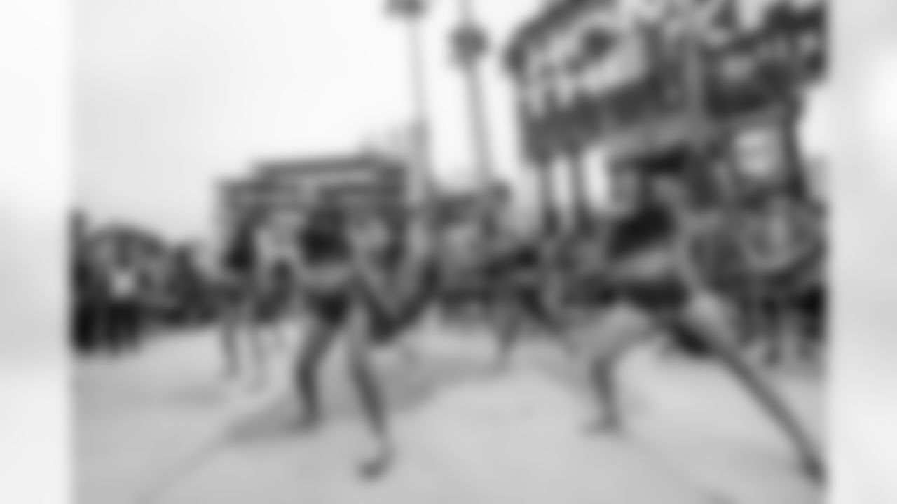 TAMPA, FL - January 03, 2026 - The Carolina Panthers and Tampa Bay Buccaneers play a regular season game at Raymond James Stadium. The Bucs won the game, 16-14. Photo By Dave Pullis/Tampa Bay Buccaneers