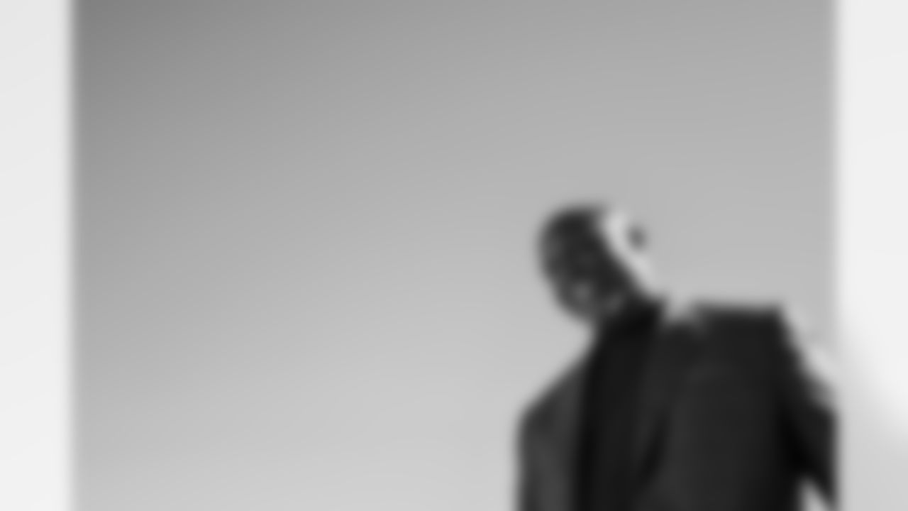 TAMPA, FL - December 20, 2025 - The Tampa Bay Buccaneers depart before the Week 16 game against the Carolina Panthers. Photo By Tori Richman/Tampa Bay Buccaneers