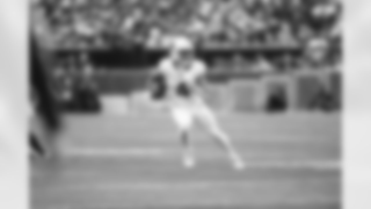 Arizona Cardinals wide receiver Rondale Moore (4) during the Week 17 regular season game between the Arizona Cardinals and the Philadelphia Eagles on Sunday, Dec 31, 2023 in Philadelphia, PA.