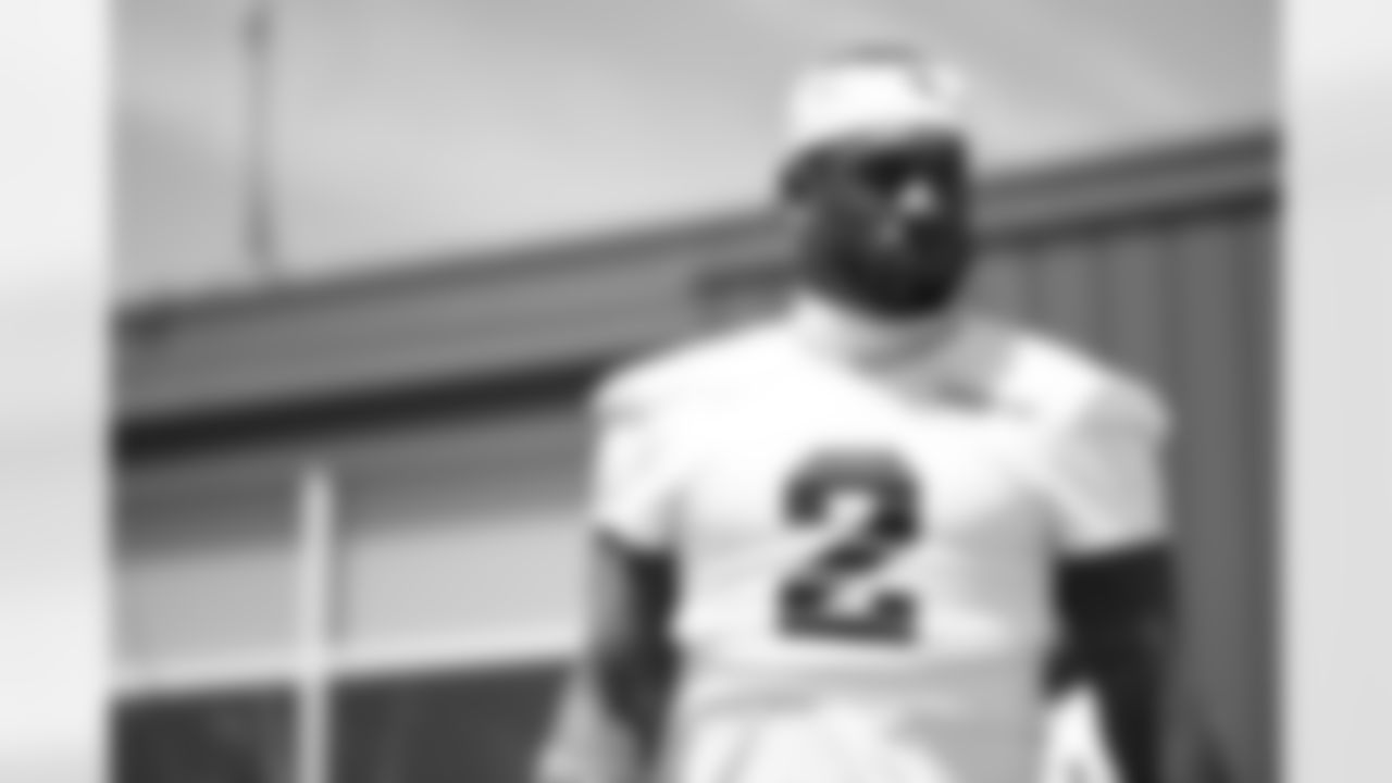 Arizona Cardinals linebacker Mack Wilson Sr. (2) during Phase Three of OTAs at the Dignity Health Training Facility on Wednesday, May 28, 2025 in Tempe, AZ.