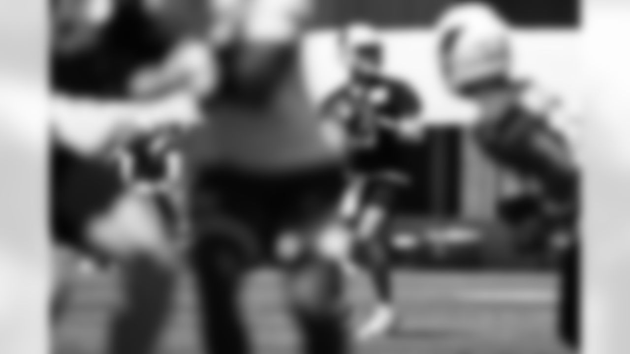 Arizona Cardinals quarterback Clayton Tune (15) during 2025 Minicamp at the Dignity Health Training Facility on Tuesday, June 10, 2025 in Tempe, AZ.