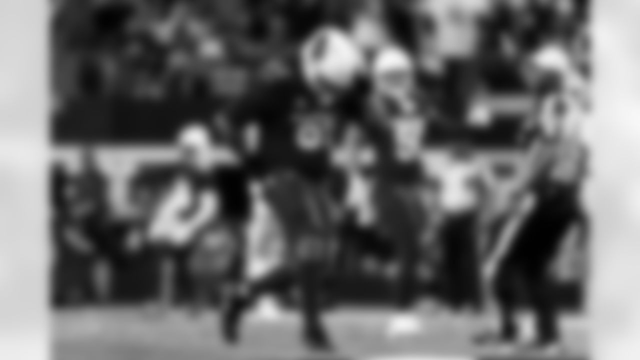 Arizona Cardinals defensive lineman Walter Nolen III (97) during the Week 9 regular season game between the Arizona Cardinals and the Dallas Cowboys on Monday, Nov. 3, 2025 in Arlington, TX.