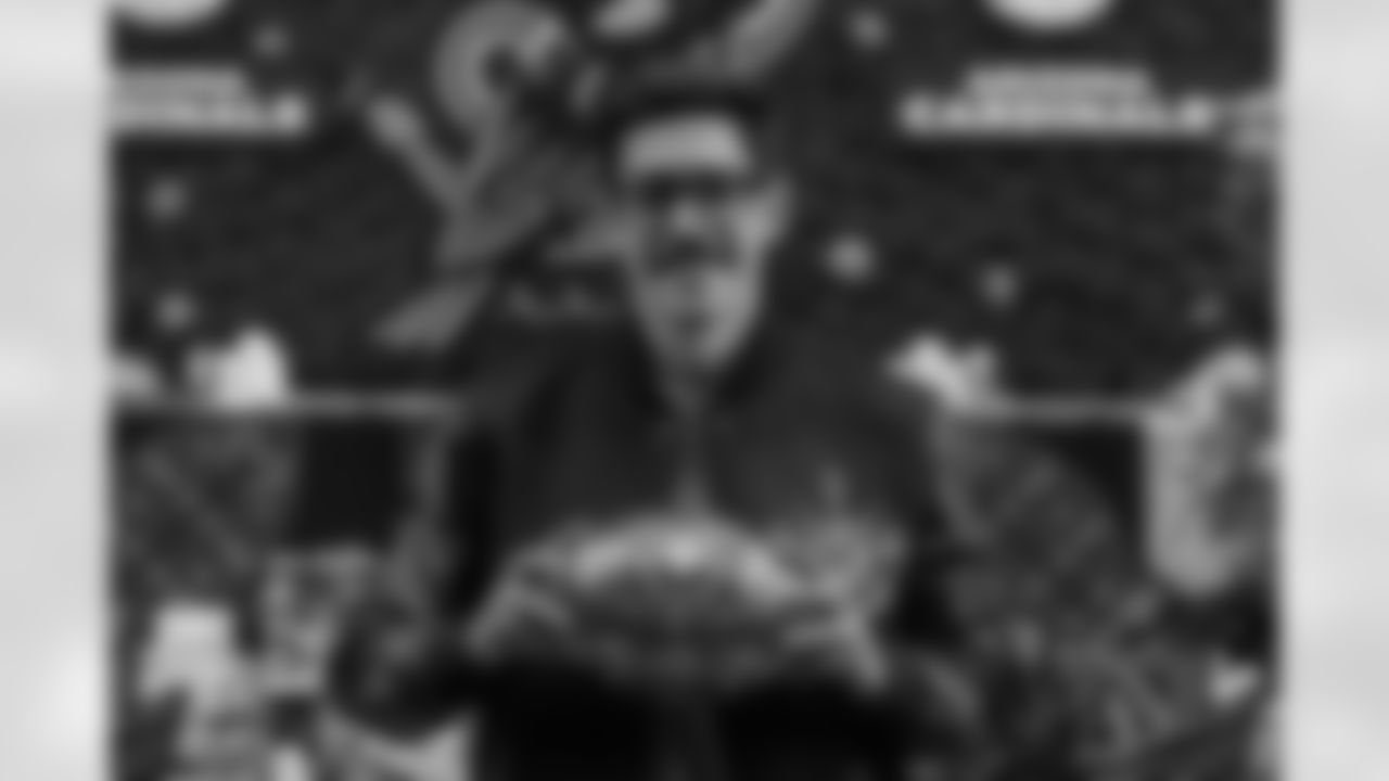 NFL2025_1012_111248-9004_DAR