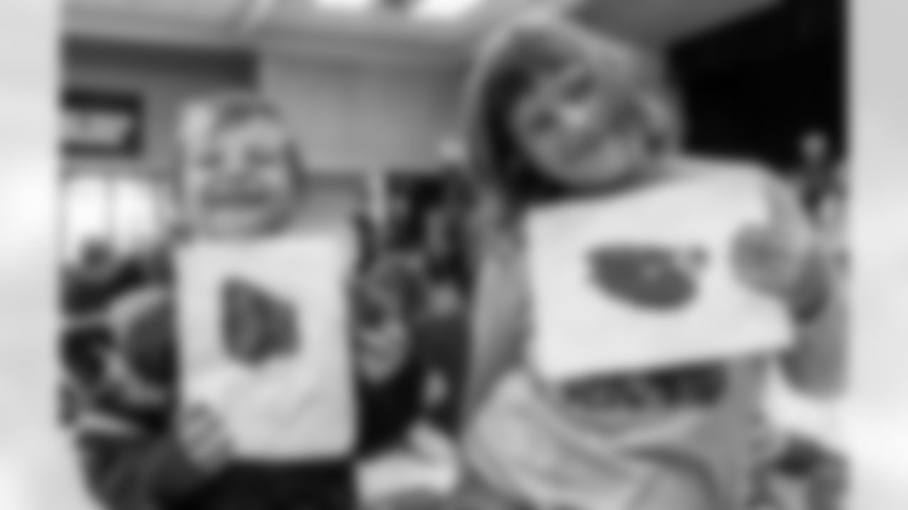 The Arizona Cardinals host a Milk and Cookies at Desert Vista Elementary School presented by SRP and Albertsons-Safeway on Friday, Nov. 21, 2025 in Apache Junction, AZ.