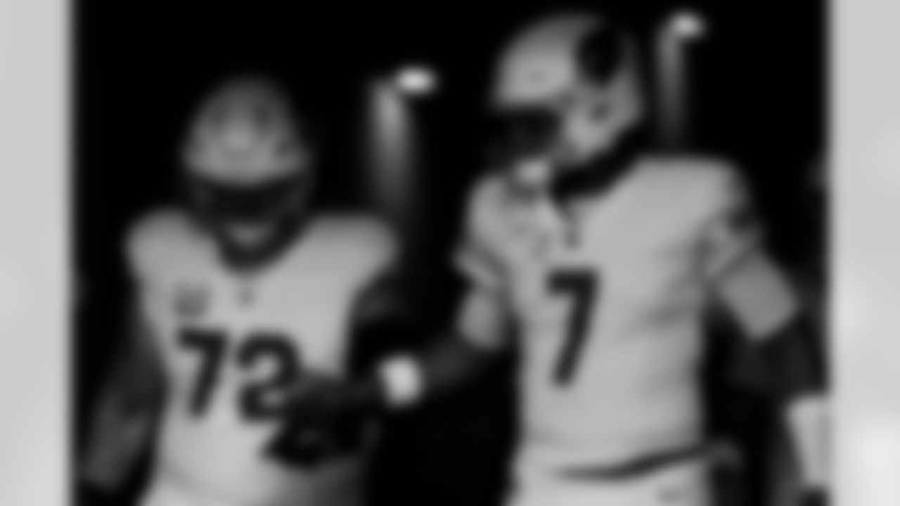 Arizona Cardinals quarterback Jacoby Brissett (7) and Arizona Cardinals offensive lineman Hjalte Froholdt (72) during the Week 18 regular season game between the Arizona Cardinals and the Los Angeles Rams on Sunday, Jan. 4, 2026 in Los Angeles, CA.