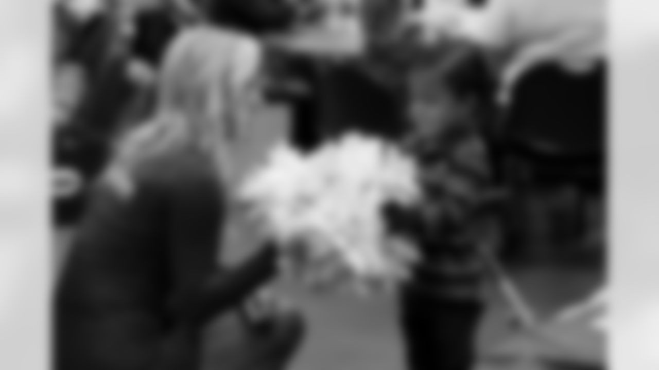 The Arizona Cardinals and Phoenix Rescue Mission host families for a Thanksgiving meal event on Monday, Nov. 24, 2025 in Phoenix, AZ.