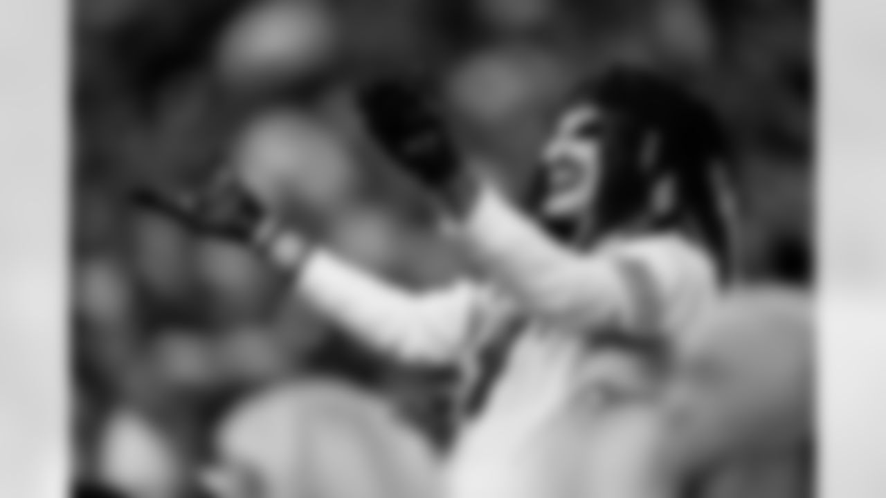 Fans during the Week 16 regular season game between the Arizona Cardinals and the Atlanta Falcons on Sunday, Dec. 21, 2025 at State Farm Stadium.