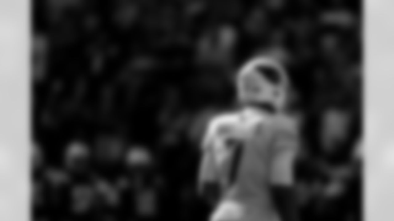 Arizona Cardinals quarterback Jacoby Brissett (7) during the Week 6 regular season game between the Arizona Cardinals and the Indianapolis Colts on Sunday, Oct. 12, 2025 in Indianapolis, IN.