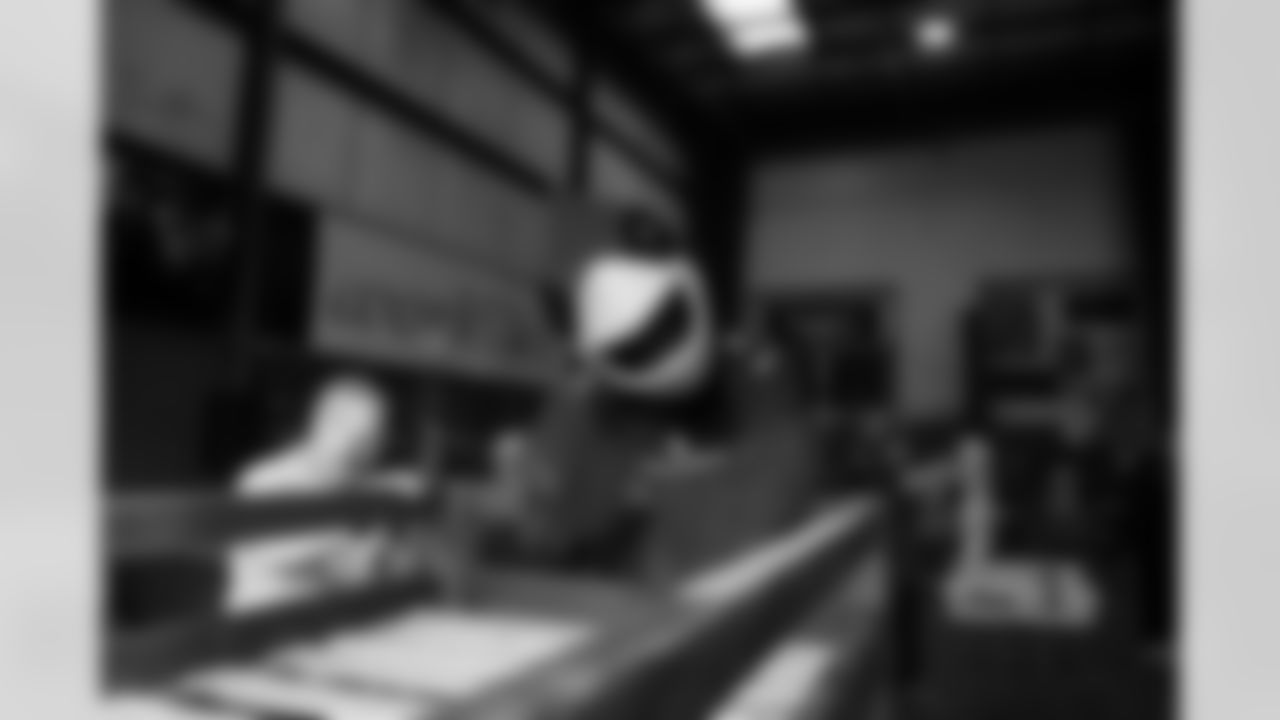 The Arizona Cardinals visit Sleep in Heavenly Peace with 2025 Changemaker Dawn Wallace and the Flinn Foundation on Thursday, Jan. 29, 2026 in Phoenix, AZ.