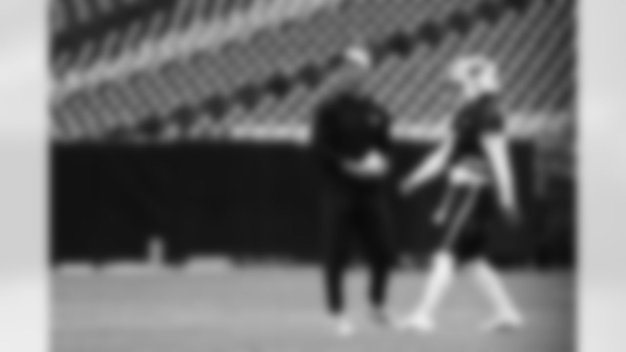 Arizona Cardinals Head Coach Jonathan Gannon and Arizona Cardinals quarterback Kyler Murray (1) during 2025 Training Camp on Wednesday, Aug. 6, 2025 at State Farm Stadium.