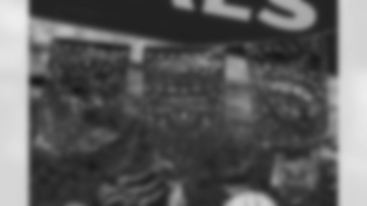 NFL2025_1012_141757-0622_DAR