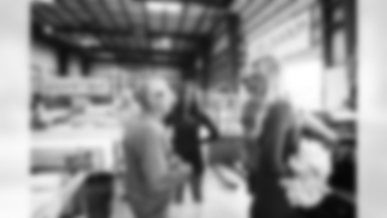 The Arizona Cardinals visit Sleep in Heavenly Peace with 2025 Changemaker Dawn Wallace and the Flinn Foundation on Thursday, Jan. 29, 2026 in Phoenix, AZ.