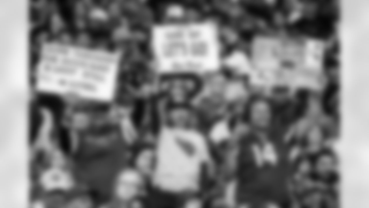 Fans during the Week 12 regular season game between the Arizona Cardinals and the Jacksonville Jaguars on Sunday, Nov. 23, 2025 at State Farm Stadium.