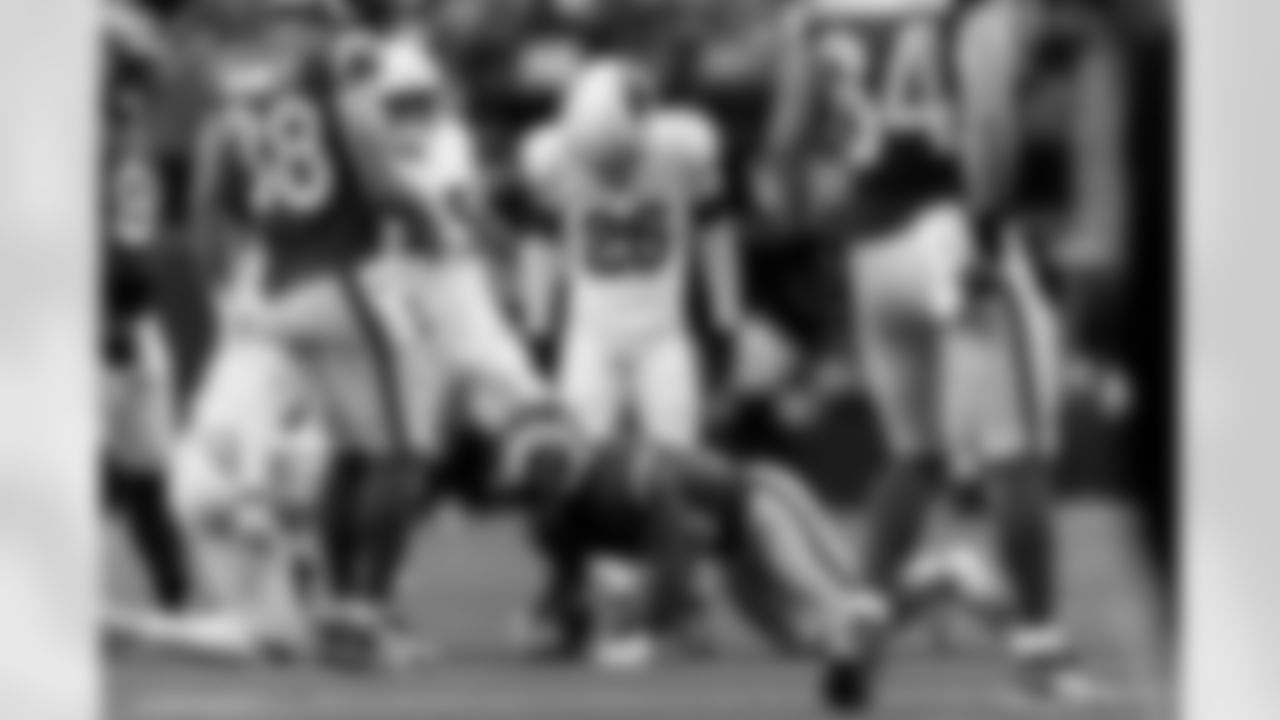 Arizona Cardinals cornerback Jaden Davis (37) during the Week 18 regular season game between the Arizona Cardinals and the Los Angeles Rams on Sunday, Jan. 4, 2026 in Los Angeles, CA.