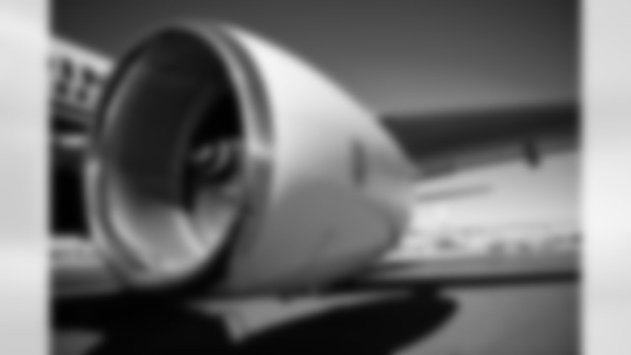 Plane travels to Houston before the Week 15 regular season game against the Houston Texans on Saturday, Dec. 13, 2025 in Phoenix, AZ.