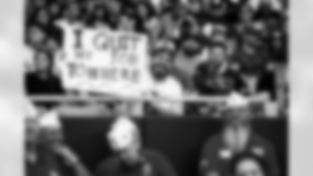 Fans during the Week 2 regular season game between the Arizona Cardinals and the Carolina Panthers on Sunday, Sep. 14, 2025 at State Farm Stadium.