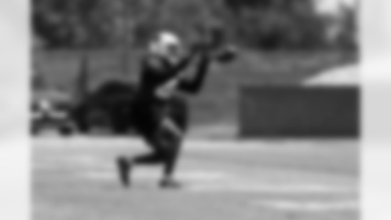 Arizona Cardinals running back DeeJay Dallas (20) during Phase Three of OTAs at the Dignity Health Training Facility on Wednesday, May 28, 2025 in Tempe, AZ.