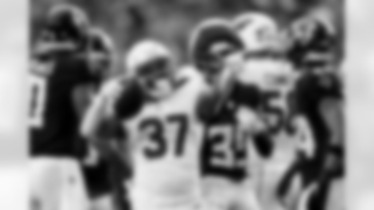 Arizona Cardinals running back Corey Kiner (37) during the Week 16 regular season game between the Arizona Cardinals and the Atlanta Falcons on Sunday, Dec. 21, 2025 at State Farm Stadium.