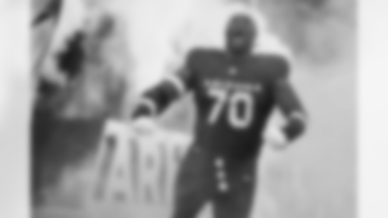 Arizona Cardinals offensive lineman Paris Johnson Jr. (70) during the Week 12 regular season game between the Arizona Cardinals and the Jacksonville Jaguars on Sunday, Nov. 23, 2025 at State Farm Stadium.