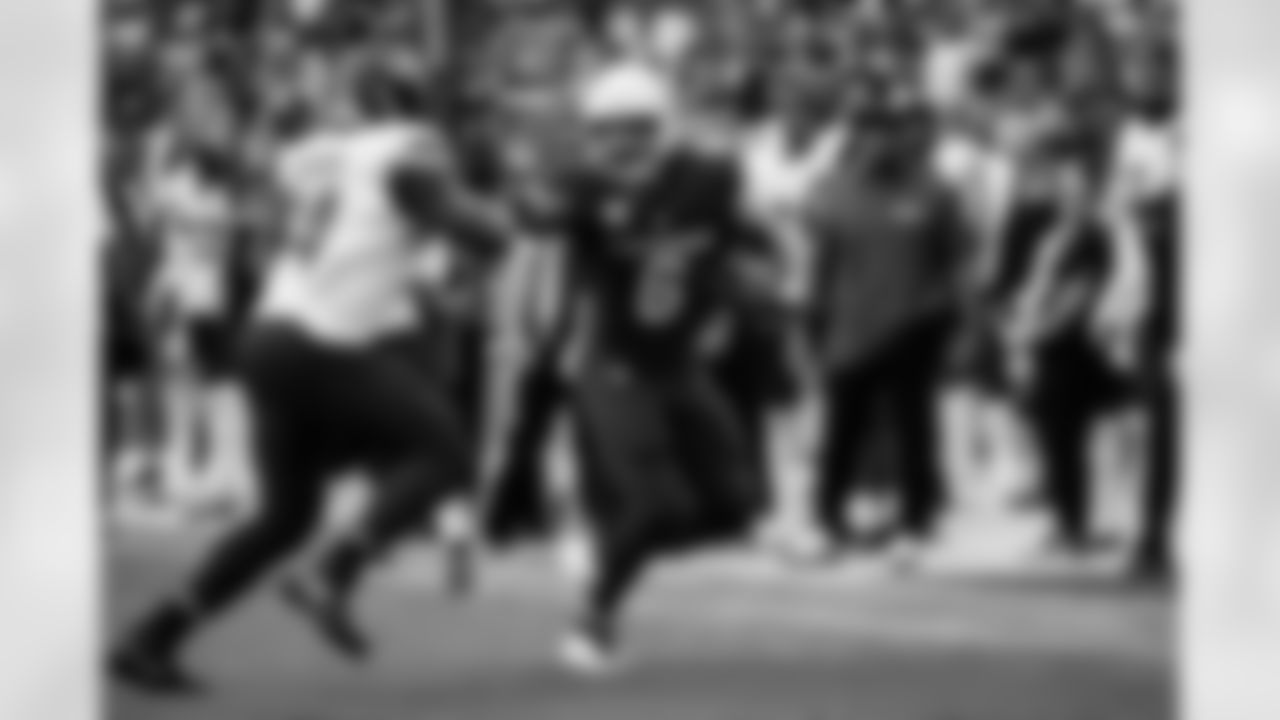 Arizona Cardinals running back James Conner (6) during the Week 4 regular season game between the Arizona Cardinals and the Washington Commanders on Sunday, Sep 29, 2024 at State Farm Stadium.