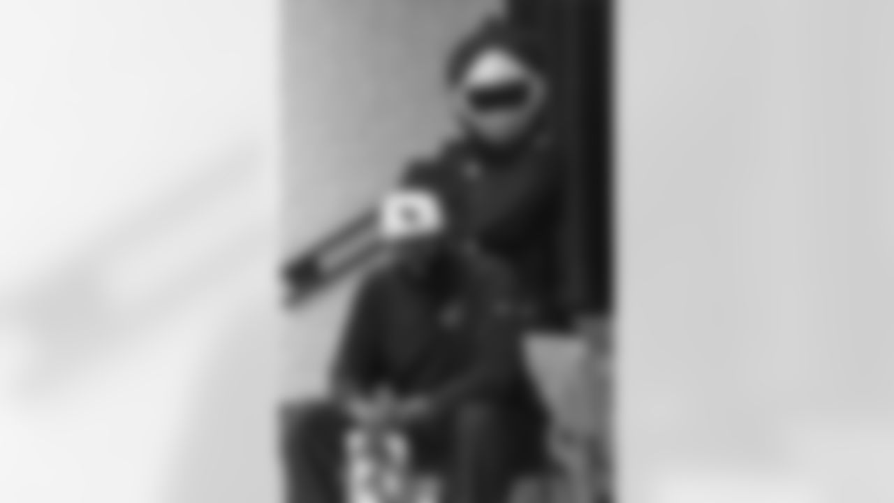 The Arizona Cardinals host a Milk and Cookies at Desert Vista Elementary School presented by SRP and Albertsons-Safeway on Friday, Nov. 21, 2025 in Apache Junction, AZ.