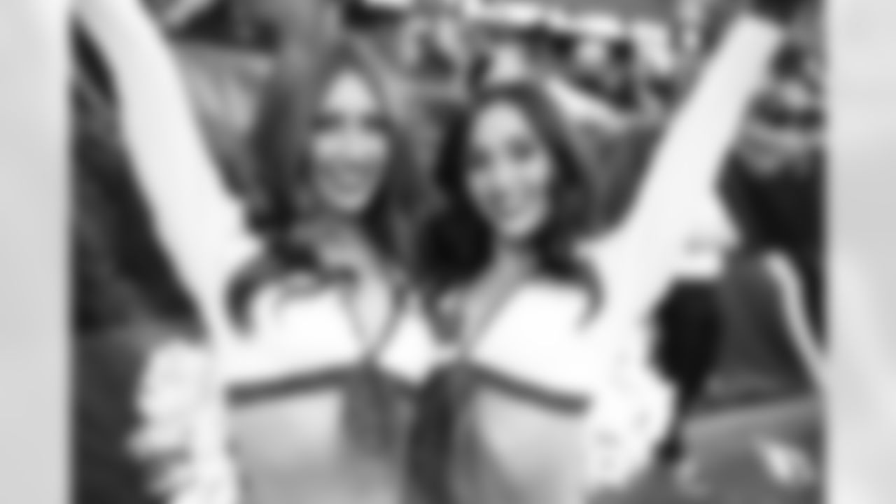 The Arizona Cardinals Cheerleaders during the Week 15 game against the San Francisco 49ers at State Farm Stadium on Dec. 17, 2023.