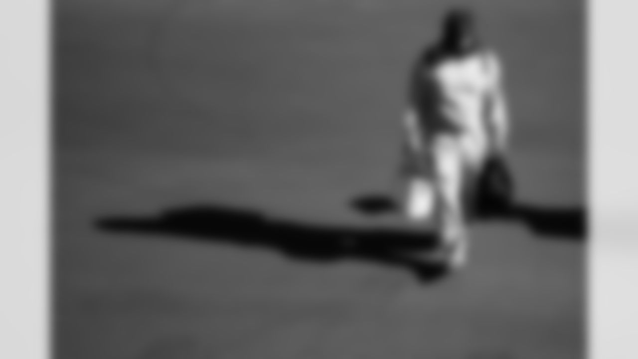 Arizona Cardinals defensive lineman Walter Nolen III (97) travels to Houston before the Week 15 regular season game against the Houston Texans on Saturday, Dec. 13, 2025 in Phoenix, AZ.