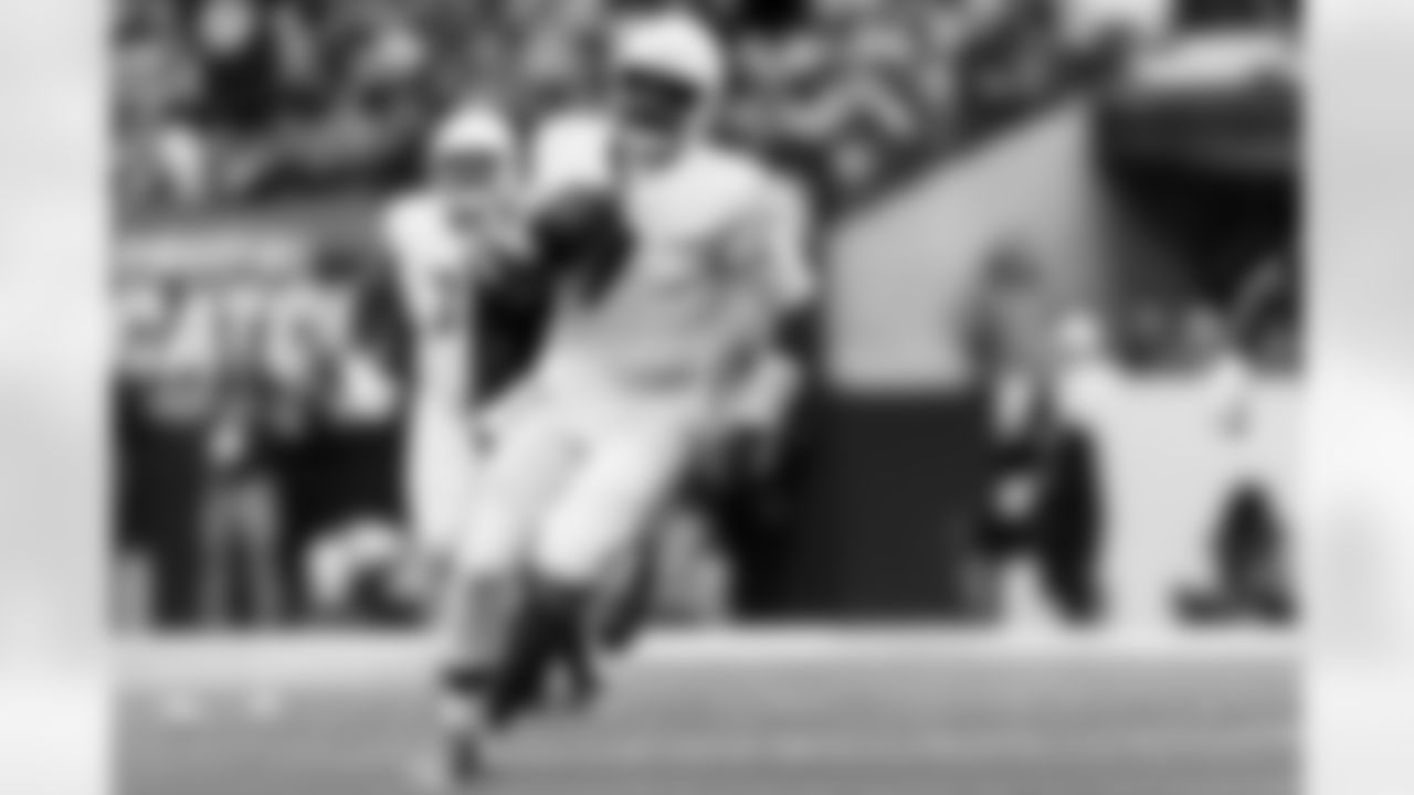 Arizona Cardinals quarterback Jacoby Brissett (7) during the Week 6 regular season game between the Arizona Cardinals and the Indianapolis Colts on Sunday, Oct. 12, 2025 in Indianapolis, IN.