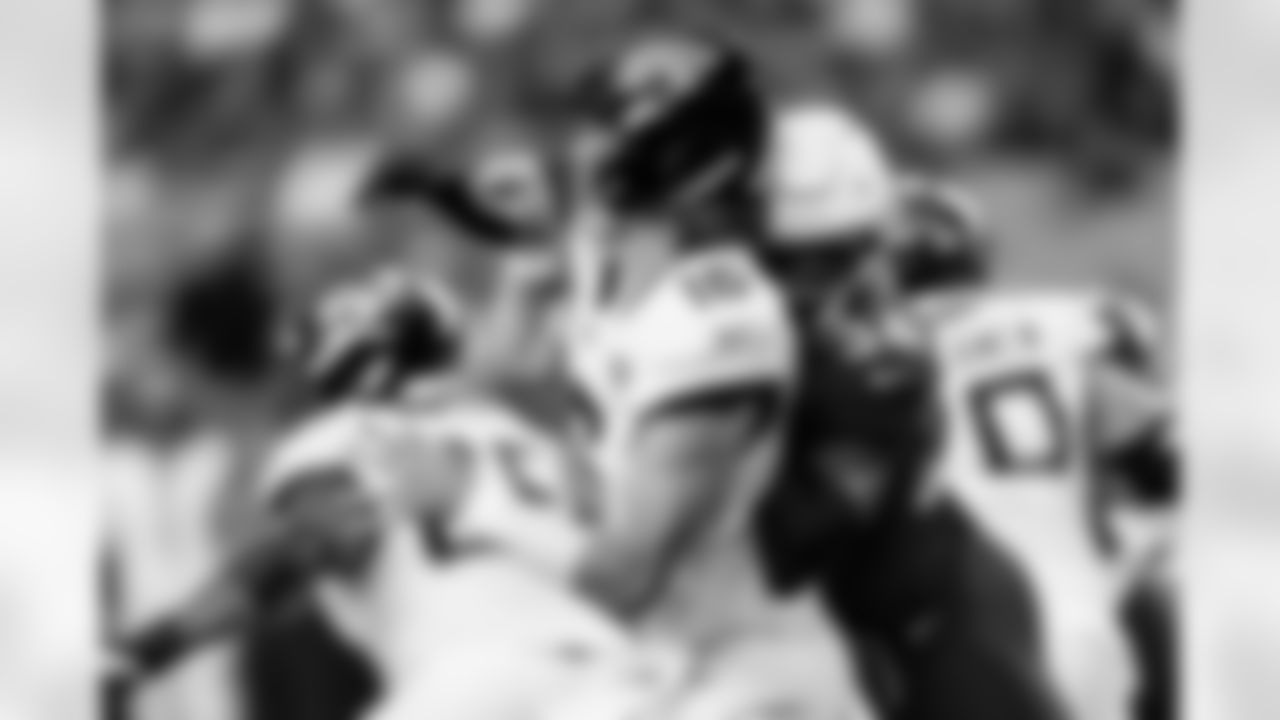 Arizona Cardinals safety Jalen Thompson (34) during the Week 12 regular season game between the Arizona Cardinals and the Jacksonville Jaguars on Sunday, Nov. 23, 2025 at State Farm Stadium.