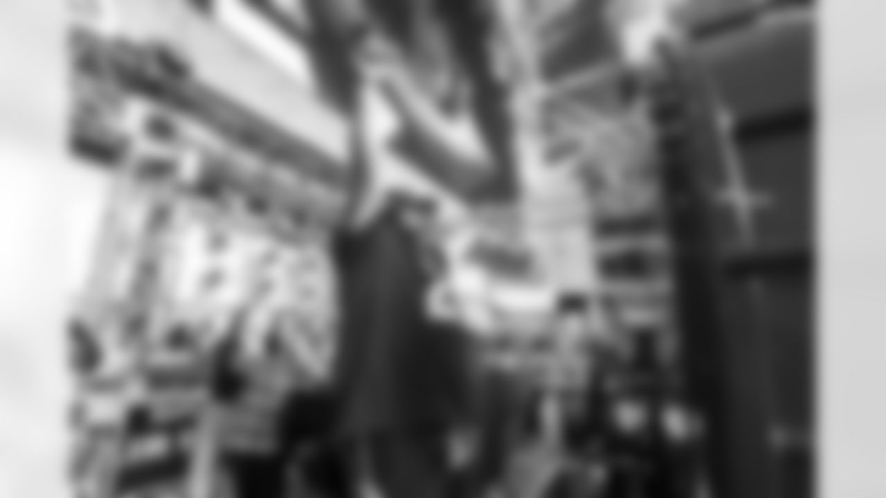 Fans during the Week 16 regular season game between the Arizona Cardinals and the Atlanta Falcons on Sunday, Dec. 21, 2025 at State Farm Stadium.