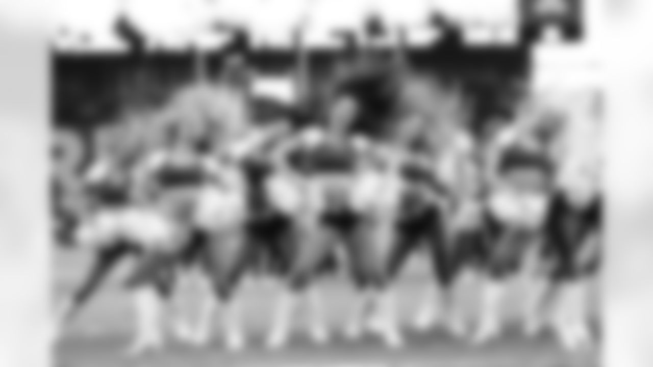 cheerleaders vs ravens_00043