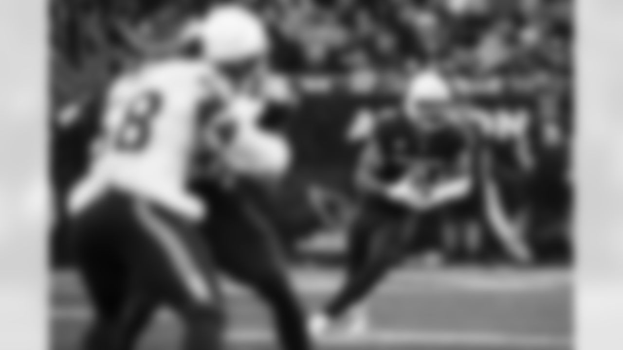Arizona Cardinals running back James Conner (6) during the Week 18 regular season game between the Arizona Cardinals and the Seattle Seahawks on Sunday, Jan 7, 2024 at State Farm Stadium.