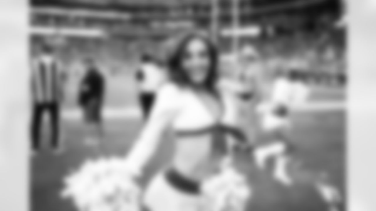 The Arizona Cardinals Cheerleaders during the Week 15 game against the San Francisco 49ers at State Farm Stadium on Dec. 17, 2023.