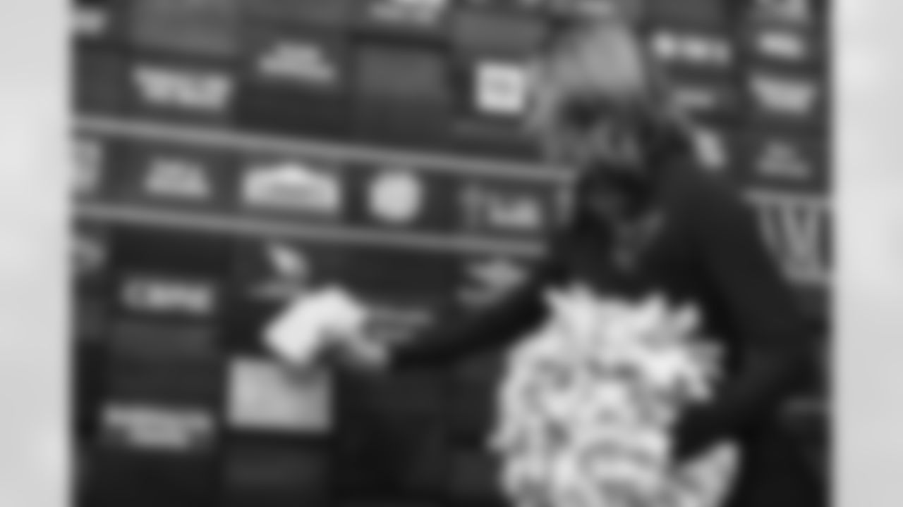 The Arizona Cardinals visit Sleep in Heavenly Peace with 2025 Changemaker Dawn Wallace and the Flinn Foundation on Thursday, Jan. 29, 2026 in Phoenix, AZ.