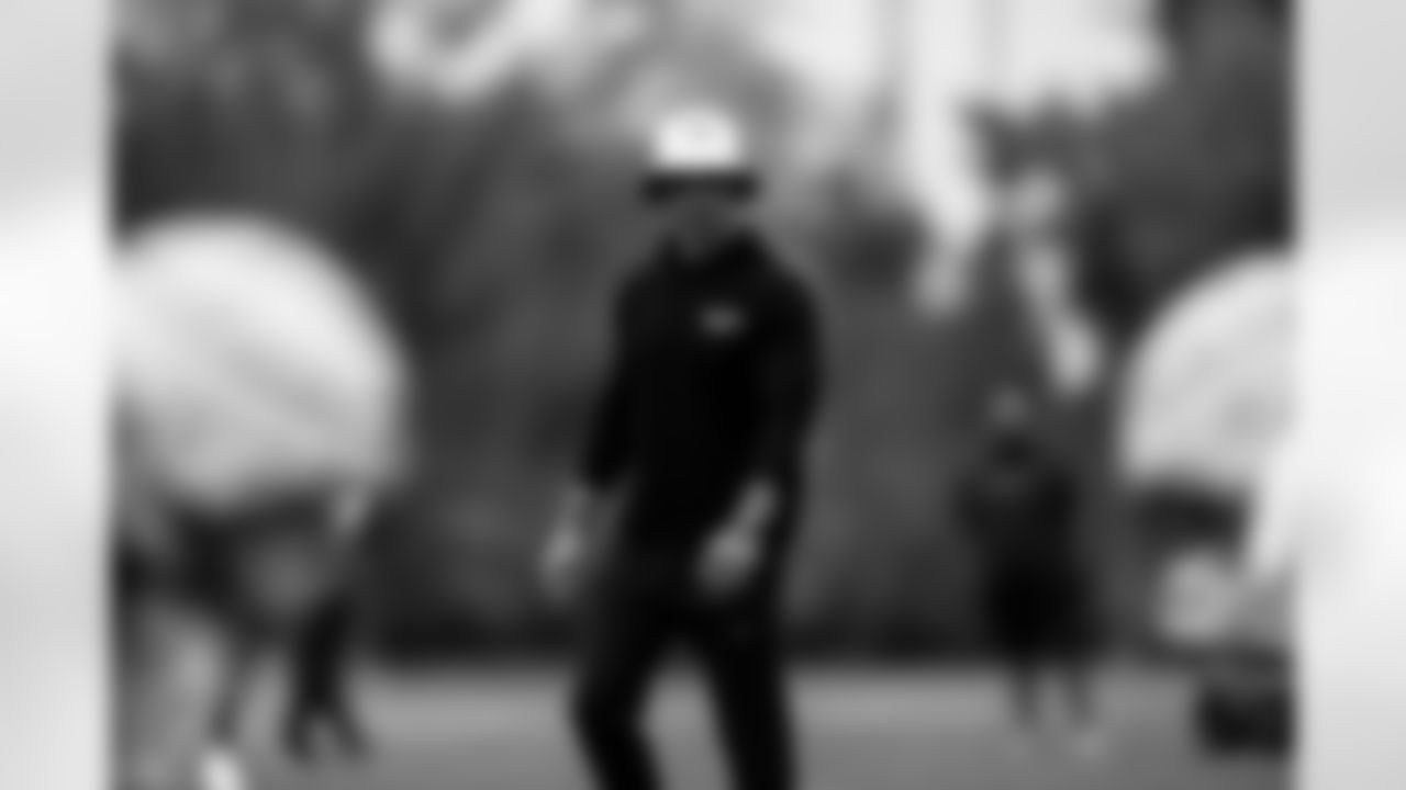 Arizona Cardinals Head Coach Jonathan Gannon during practice at the Dignity Health Training Facility on Thursday, Oct. 9, 2025 in Tempe, AZ.