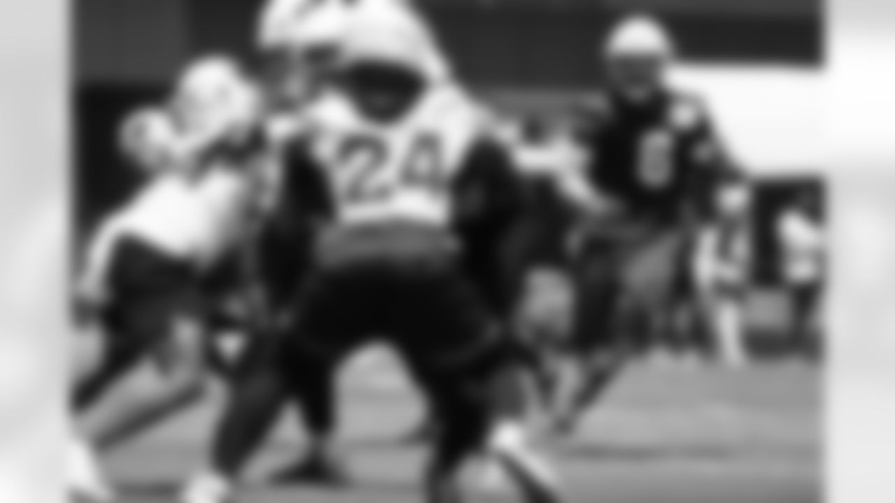 Arizona Cardinals running back James Conner (6) during Phase Three of OTAs at the Dignity Health Training Facility on Tuesday, June 3, 2025 in Tempe, AZ.