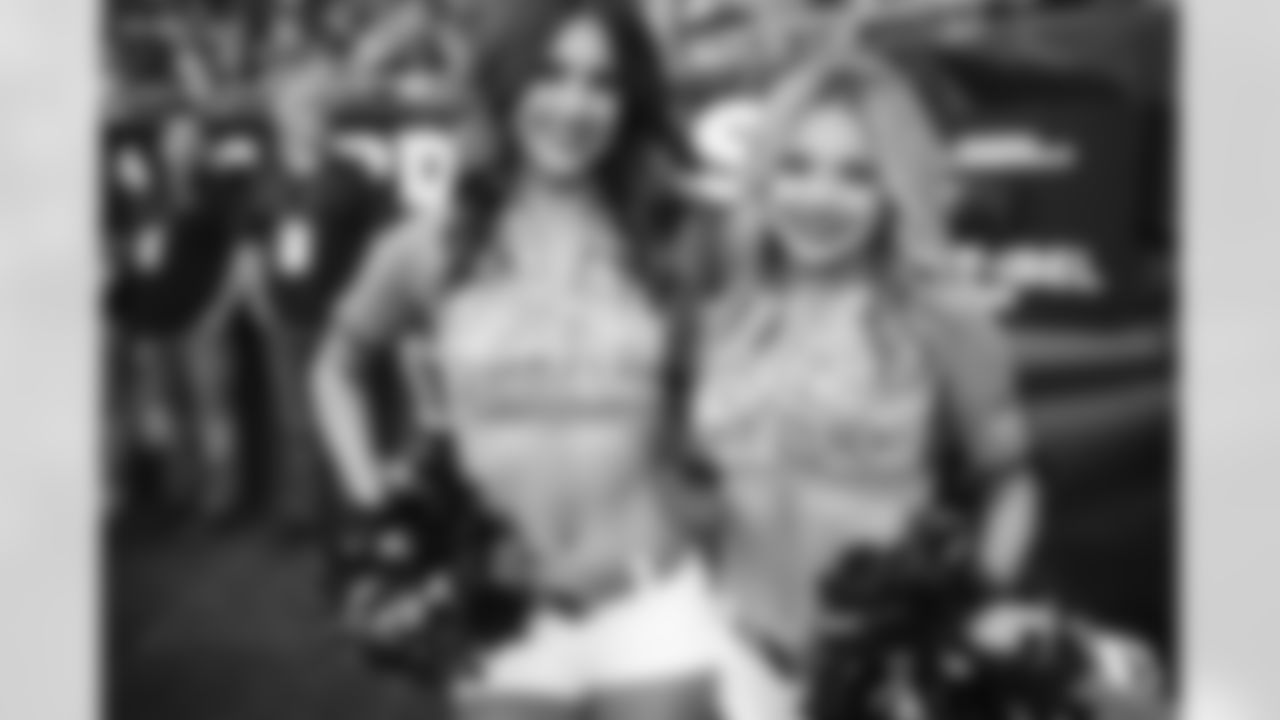 Cheer week 10 vs falcons 00066
