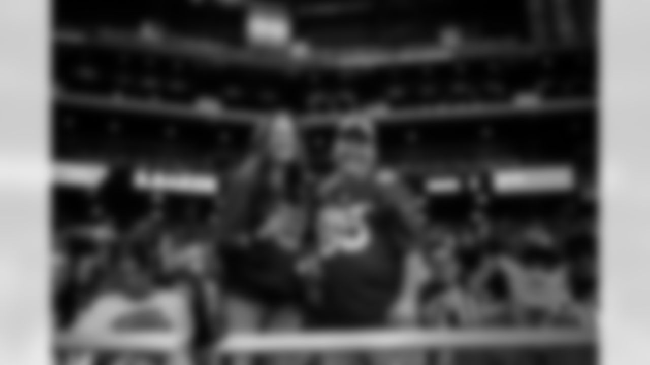 Fans during the Week 12 regular season game between the Arizona Cardinals and the Jacksonville Jaguars on Sunday, Nov. 23, 2025 at State Farm Stadium.