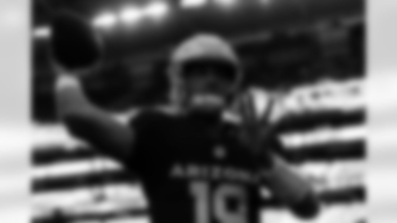 Arizona Cardinals quarterback Kedon Slovis (19) during the Week 14 regular season game between the Arizona Cardinals and the Los Angeles Rams on Sunday, Dec. 7, 2025 at State Farm Stadium.