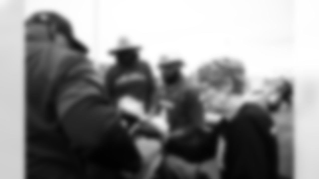 State Farm, Desert Financial Credit Union, and the Arizona Cardinals teamed up with United Food Bank to donate meals to local families in need at Mesa Convention Center on Wednesday, Nov. 19, 2025 in Mesa, AZ.